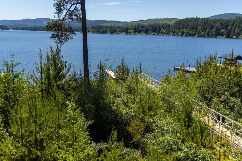 Kelly'S Sunset Lake Retreat Shawnigan Lake ภายนอก รูปภาพ