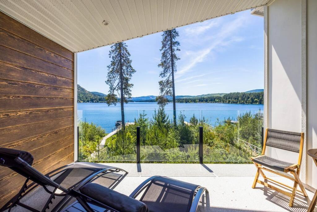 Kelly'S Sunset Lake Retreat Shawnigan Lake ภายนอก รูปภาพ